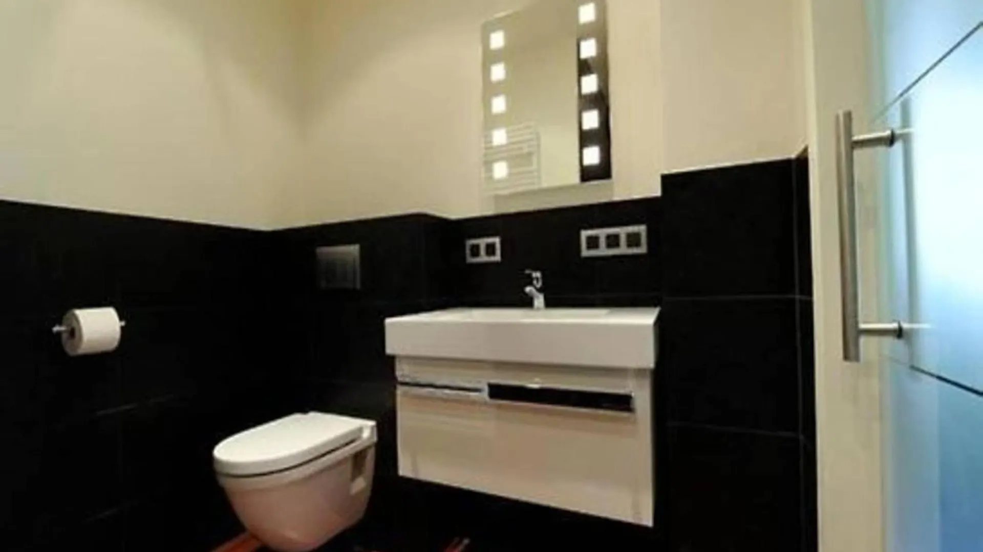 House In Ostend Near The Beach, Cleaning Included Holiday home